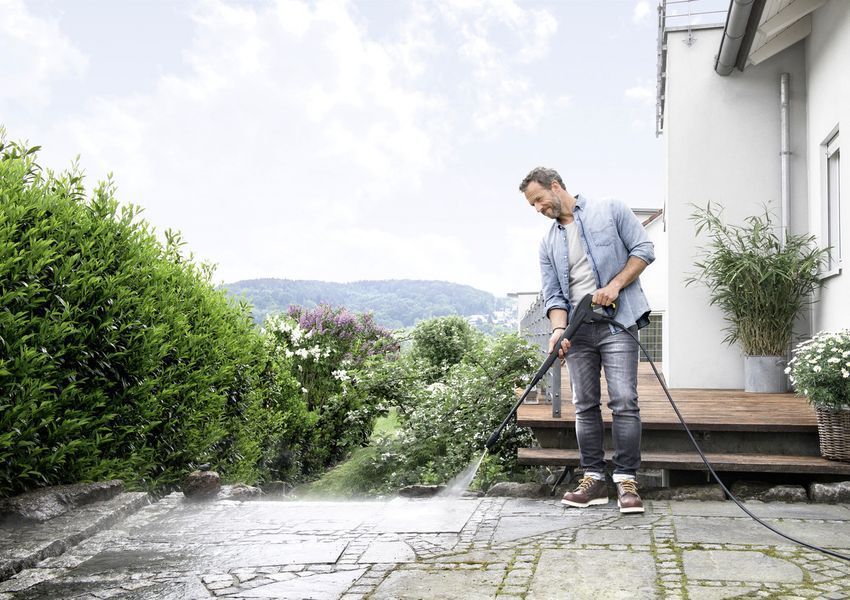 Мощная минимойка высокого давления Karcher К2 Compact Relaunch: 1400 Вт, давление 110 бар, 360 л/ч 1.673-500.0 фото