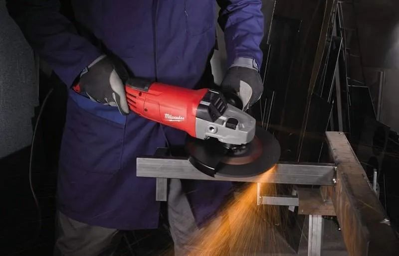 Профессиональная угловая шлифмашина Milwaukee AG 22-230 DMS (без блокировки): 2200Вт, 6600 об/мин AG 22-230 DMS фото