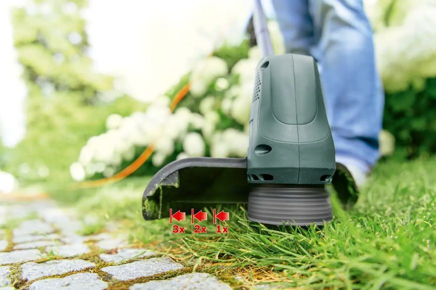 Мощный триммер электрический садовый для травы Bosch EasyGrassCut 26: 280 Вт, 12500 об/мин, леска, 26 см 06008C1J01 фото
