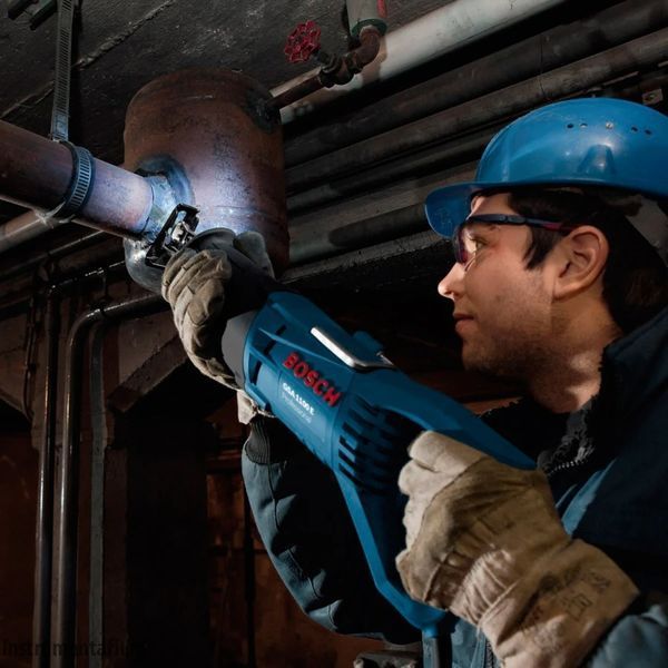 Професійна шабельна пила Bosch Professional GSA 1100 E в чемодані : 1100 Вт 060164C800 фото