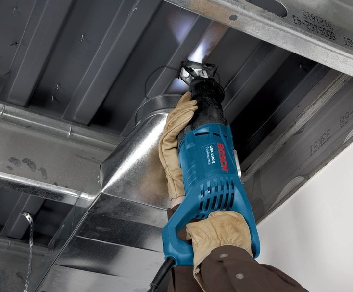 Професійна шабельна пила Bosch Professional GSA 1100 E в чемодані : 1100 Вт 060164C800 фото