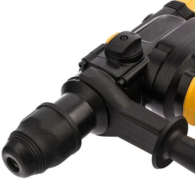 Мощный ударный электрический бочковый перфоратор Denzel RHV-1050-38-max: SDS-max,1050Вт, 10 Дж 26620 фото