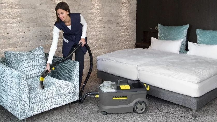 Порохотяг миючий KARCHER Puzzi 10/1 (1.100-131.0) 1.100-131.0 фото