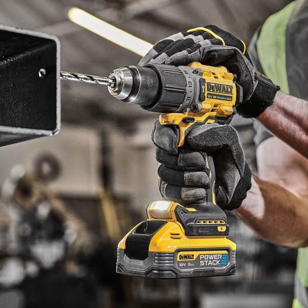 Дрель-шуруповерт аккумуляторная безщеточная ударная DeWALT DCD805H2T : с АКБ 2шт-18V 5 Ah, 90 Нм DCD805H2T фото