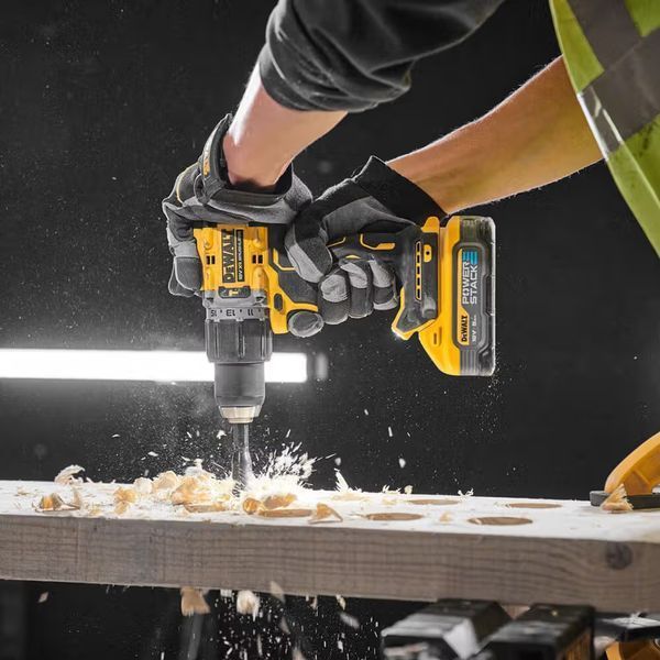 Дрель-шуруповерт аккумуляторная безщеточная ударная DeWALT DCD805H2T : с АКБ 2шт-18V 5 Ah, 90 Нм DCD805H2T фото