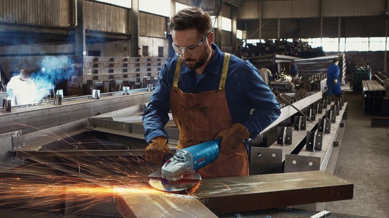 Профессиональная угловая шлифмашина (болгарка) Bosch GWS 2200 : 2200 Вт, 6500 об/мин, диск 230 мм 06018C1320 фото