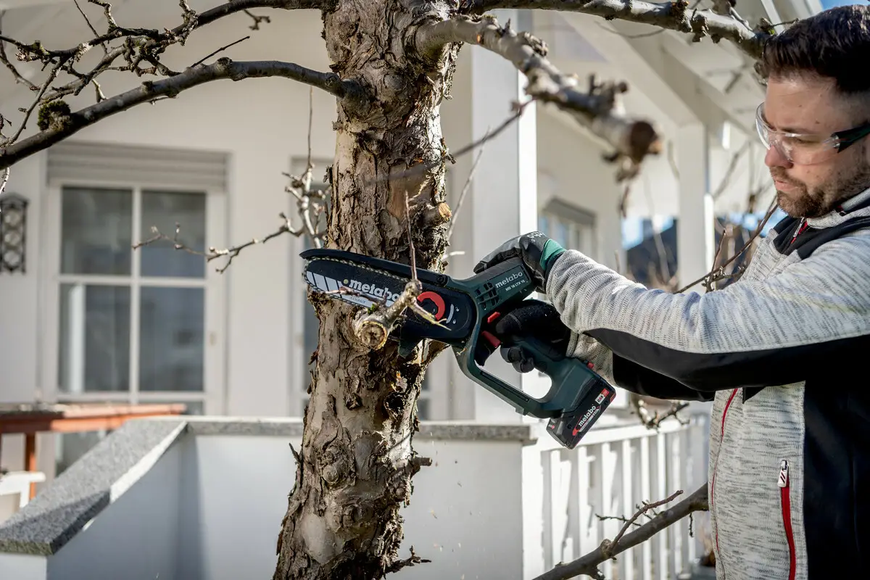 Потужна ручна акумуляторна ланцюгова пила Metabo MS 18 LTX 15 каркас MetaBox : без АКБ, шина 15 см 600856840 фото