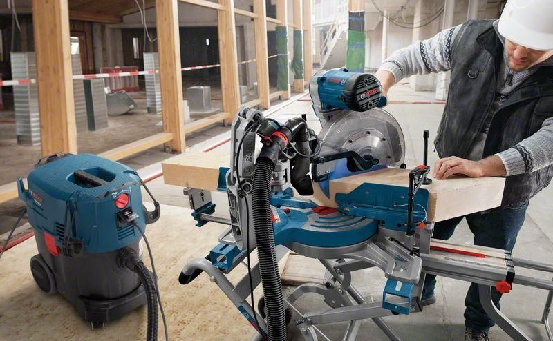 Ручная настольная торцовочная пила по дереву Bosch GCM 12 GDL : 2000 Вт, глубина реза 104мм, круг 305 мм 0601B23600 фото