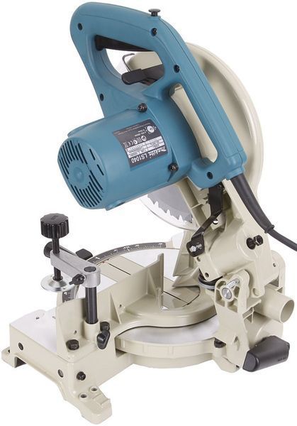 Ручная торцовочная пила без протяжки по дереву Makita LS1040N : 1650 Вт, глубина реза 93мм, круг 255 мм LS1040N фото