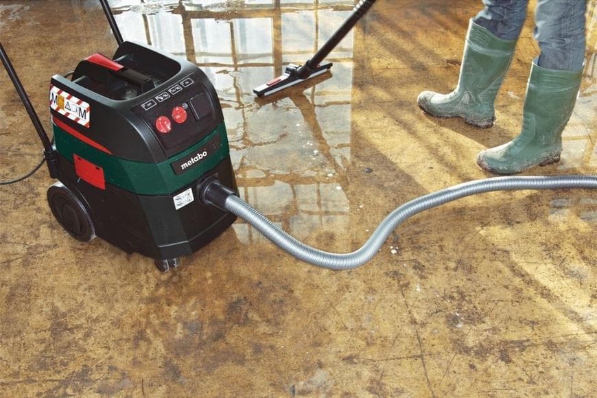 Профессиональный пылесос Metabo ASR 35 L ACP: 1400 Вт, 35 л, 248 мБар, 3660 л/мин, вес 16 кг 602057000 фото