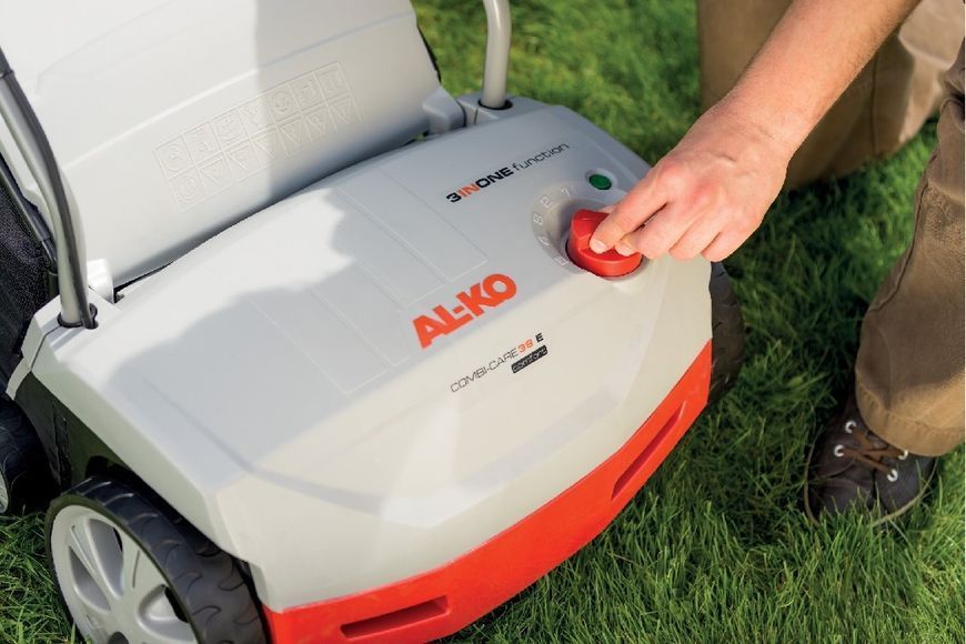 Електричний аератор-розпушувач (скарифікатор) для газону AL-KO Combi Care 38 Е Comfort : 1.3 кВт, 380 мм (112800) FAY 112800 фото