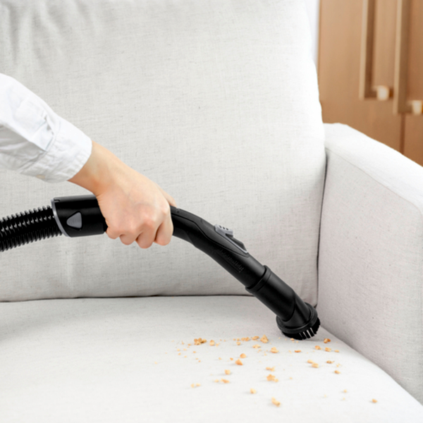 Професійний Karcher VC 3 Premium з насадкою для паркету : 700 Вт, контейнер 0.9 л, вага 4.4кг 1.198-135.0 фото