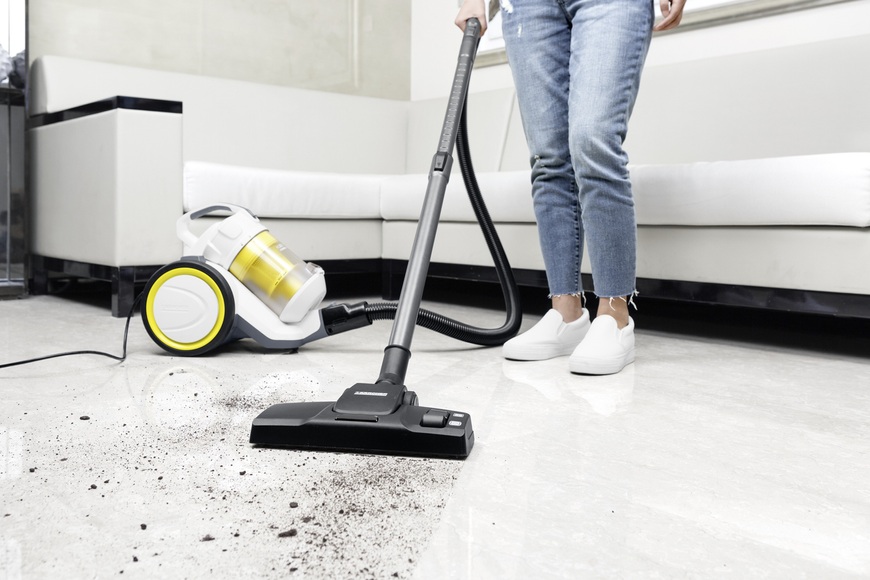Професійний Karcher VC 3 Premium з насадкою для паркету : 700 Вт, контейнер 0.9 л, вага 4.4кг 1.198-135.0 фото