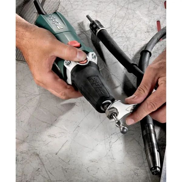 Професійна пряма шліфувальна машина Metabo GE 710 Plus : 710 Вт, об.х.х. 35000 об/хв, цанга 6мм, вага 1.6 кг 600616000 фото
