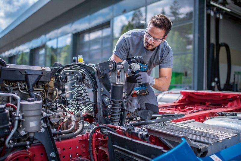 Професійний акумуляторний ударний гайковерт Bosch Professional GDS 18V-450 HC : без АКБ, 450 Hm, 2300 об/хв, 3300 уд/хв 06019K4000 фото