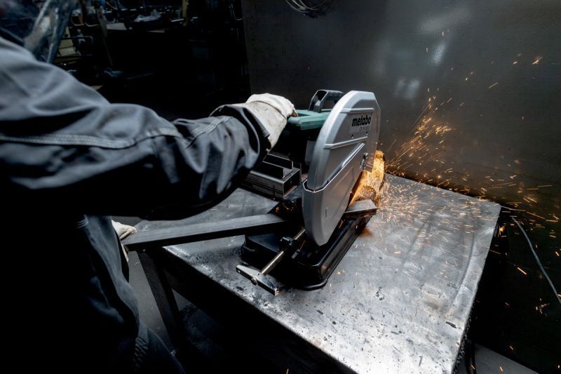 Монтажна пила по металу (труборіз) Metabo CS 22-355 : 2.3 кВт, диск 355 мм х 25.4 мм, (601786000) 601786000 фото