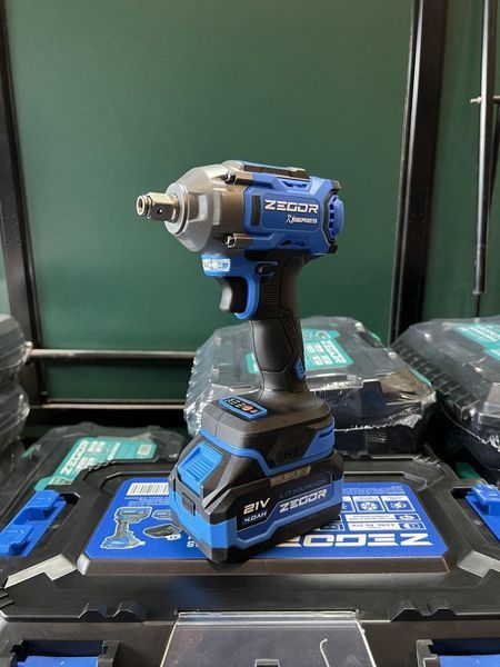 Гайковерт аккумуляторный бесщеточный ZEGOR SDAX-21BL-500 (акум 21V 4Ah 2шт и зарядка) SDAX-21BL-500 фото