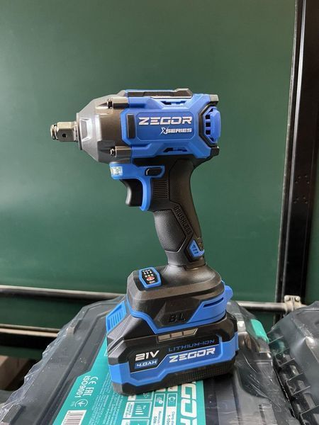 Гайковерт аккумуляторный бесщеточный ZEGOR SDAX-21BL-500 (акум 21V 4Ah 2шт и зарядка) SDAX-21BL-500 фото