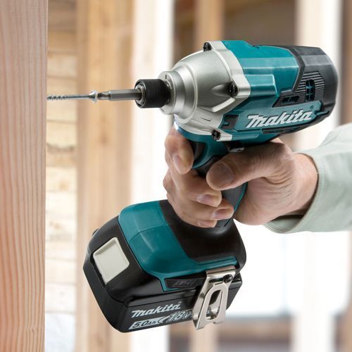 Аккумуляторный ударный винтоверт Makita DTD156Z (без АКБ) DTD156Z фото