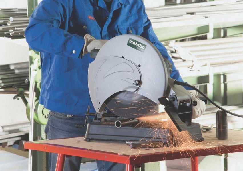 Монтажна пила по металу (труборіз) Metabo CS 23-355 пила торцювальна по металу, відрізний верстат (602335000) 602335000 фото