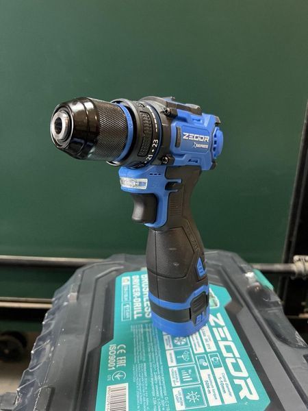 Шуруповерт аккумуляторный бесщеточный ZEGOR CDAX-16BL (акумы 2Ah 2шт и зарядка) CDAX-16BL фото