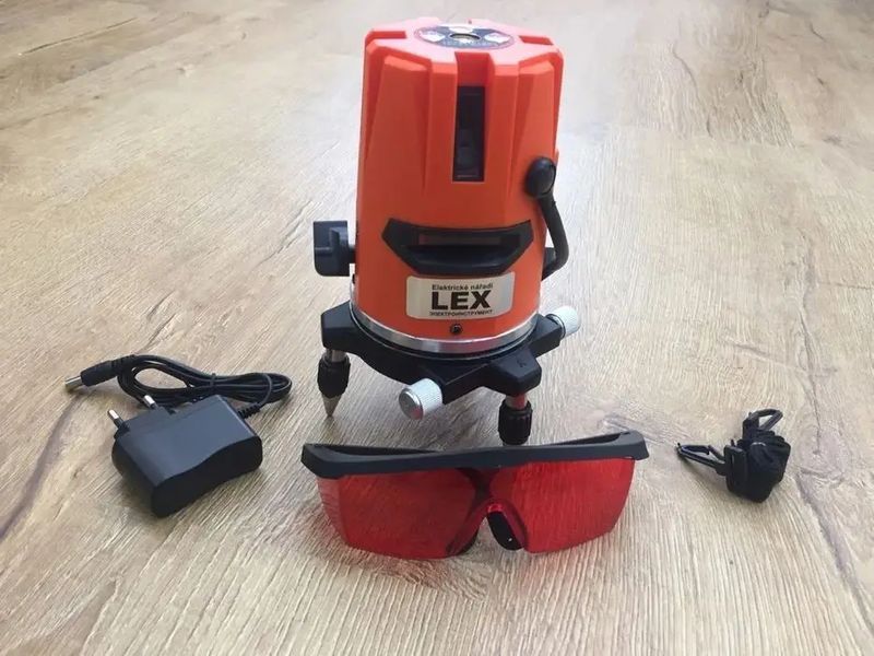 Качественный лазерный (нивелир) уровень Lex LXNL01 + штатив : диапазон 20 м, 5 линий &ndash; 6 точек, вес 1 кг LXNL01 фото
