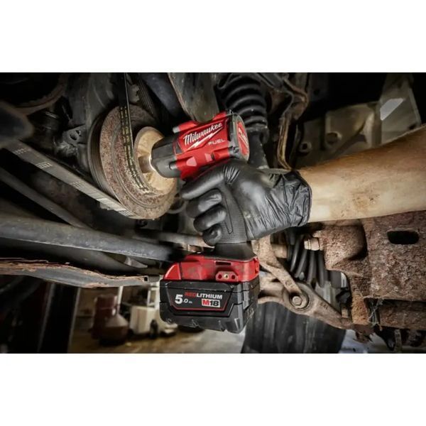 Гайковерт высокомоментный MILWAUKEE 1/2" (881 Нм) с кольцом M18 FMTIW2F12-502X 4933478450 фото