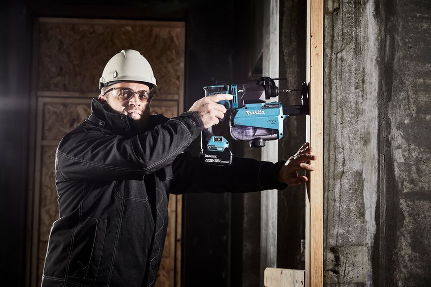Профессиональный аккумуляторный перфоратор Makita DHR243RTJ : с АКБ 18V 2шт-5.0Ah, 2 Дж, SDS+ DHR243RTJ фото
