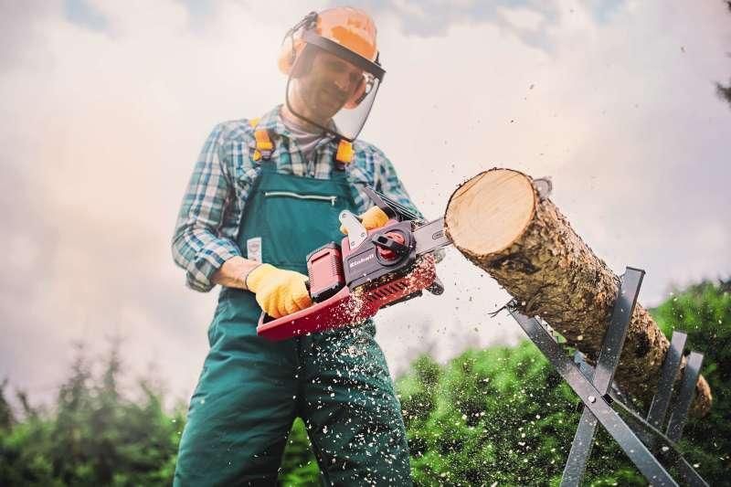 Пила цепная бесщеточная Einhell GE-LC 36/35 Li-Solo + зарядное устройство и 2 аккумулятора 18V 4,0 Ah 4501780, 4512042 (2 шт) фото