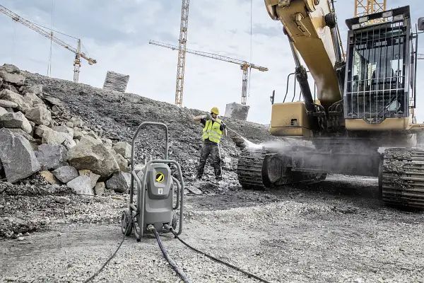 Потужна мийка високого тиску Karcher HD 6/15 M Plus : 3100 Вт, 20-225 бар (1.150-932.0) 1.150-932.0 фото