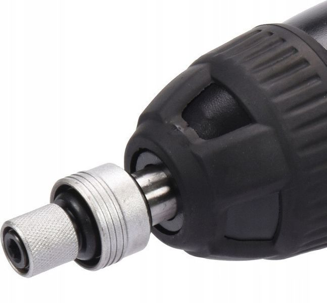 Ударный гайковерт YATO 1/2" 1020 Вт 600 НМ, 2600 об/мин + 4 головки и кейс YT-82021 фото