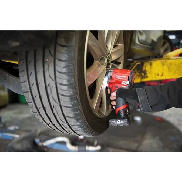 Профессиональный гайкокрут аккумуляторный Milwaukee M12 FIWF12-422X 4933464616 фото