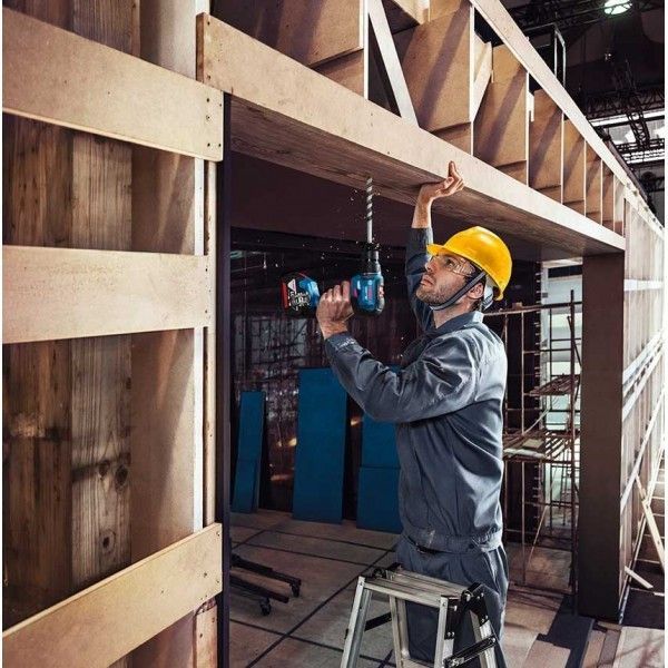 Аккумуляторный шуруповерт Bosch GSR 18V-50 (06019H5000) 06019H5000 фото