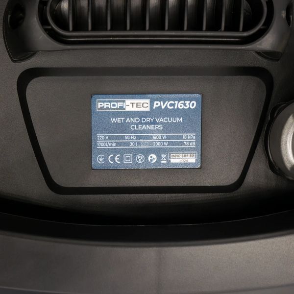Пылесос PROFI-TEC PVC1630 : 1600 Вт, 30л, встроенная розетка (006531) 006531 фото