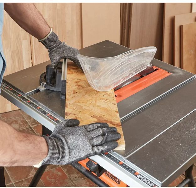 Мощная пила настольная сетевая BLACK+DECKER BES720 : 1800 Вт, 254 х 30мм круг, 4800 об/мин BES720 фото