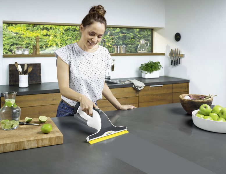 Мощный пылесос оконный аккумуляторный Karcher WV 6 Plus: рабочая ширина 280 мм (1.633-741.0) 1.633-741.0 фото