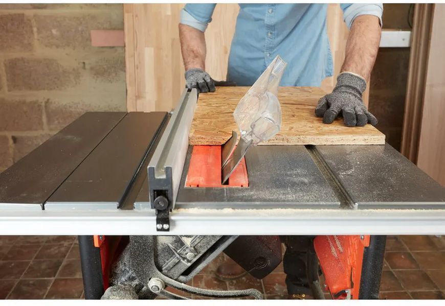 Мощная пила настольная сетевая BLACK+DECKER BES720 : 1800 Вт, 254 х 30мм круг, 4800 об/мин BES720 фото