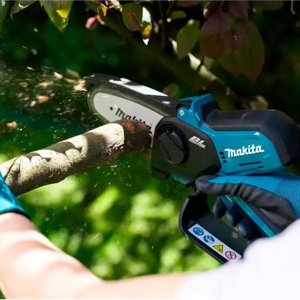 Пила ланцюгова акумуляторна MAKITA DUC101SF (1акум.18В 3Аг/зарядний/10см) DUC101SF фото