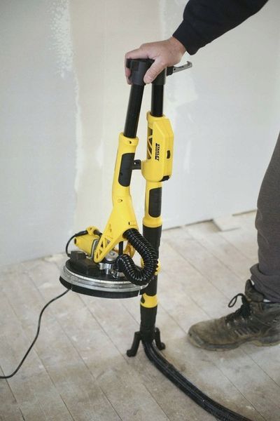 Шліфувальна машина для стін та стелі (жираф) Stanley Fatmax SFMEE500S, 750 Вт, 225 мм, з LED підсвіткою SFMEE500S фото