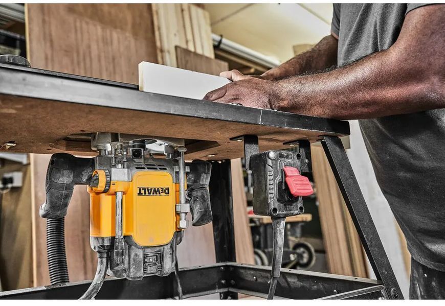 Професійний фрезер мережевий DeWALT DWE625KT : 2300Вт, цанга 8-12 (DWE625KT) DWE627KT фото