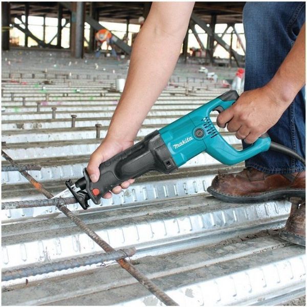 Професійна шабельна пила (ножівка) MAKITA JR3051TK : 1200Вт, число ходу 3.000хв-1, довжина ходу 30 мм JR3051TK фото
