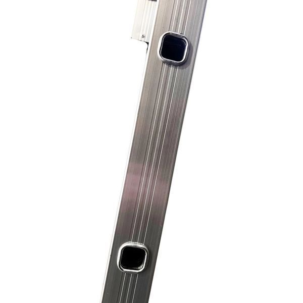 Лестница алюминиевая трёхсекционная GTM KME310 3x10 ступенек 2.72-6.5м (39947) 39947 фото