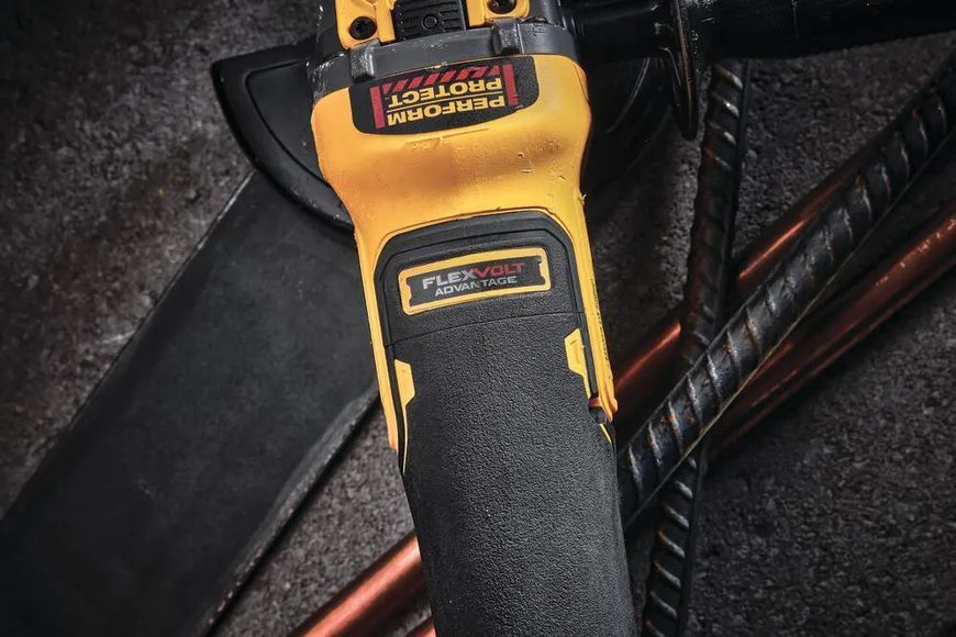 Професійна шліфмашина кутова - болгарка акумуляторна безщіткова DeWALT DCG409NT : без АКБ, диск 125мм (DCG409NT) DCG409NT фото