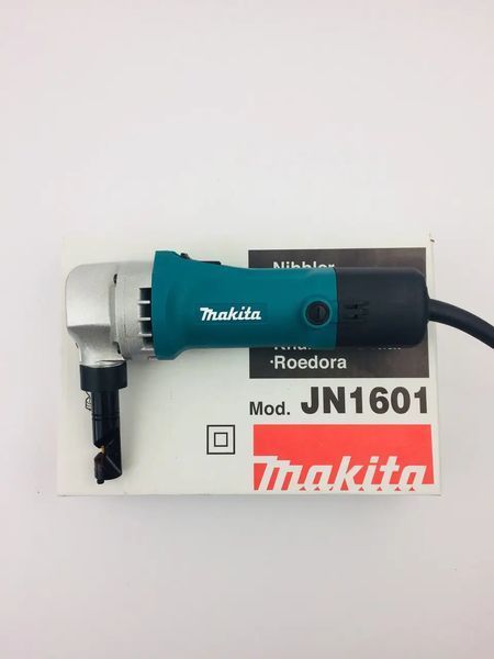 Професійні електроножиці ножиці висічні по металу Makita JN1601 : 550 Вт, 2200 хід/хв, 1.6 кг JN 1601 фото
