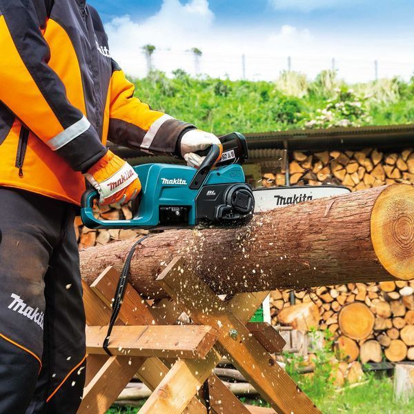 Професійна акумуляторна ланцюгова пила MAKITA DUC357RT : з АКБ 18V 5 Ah, шина 35 см, вага 4.2 кг DUC357RT фото