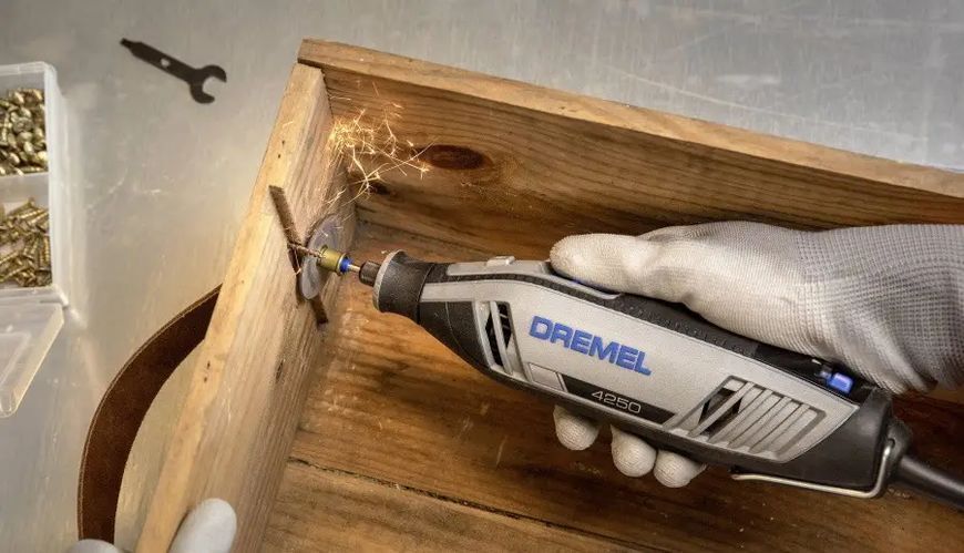 Багатофункціональний інструмент (гравер) Dremel 4250-35 : 175 Вт, 35000 об/хв, 35 шт. високоякісних насадок F0134250JD F0134250JD фото