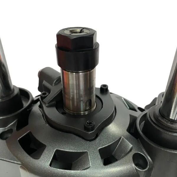 Мощный электрический ручной столярный фрезер FELISATTI ФМ-67/2200Е F61110: 2200 Вт, 8 и 12 цанга, 21000 об/мин F61110 фото